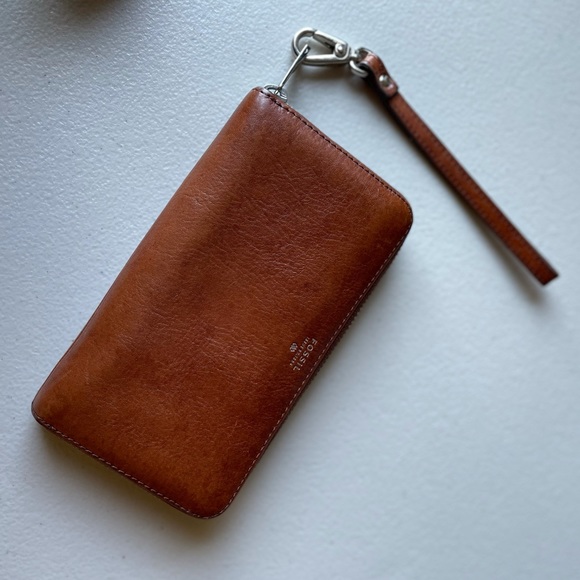 Fossil Wallet with Zip Closure - Picture 1 of 4
